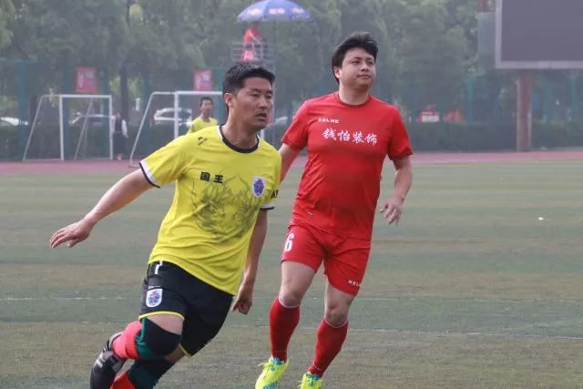 梅西告别战引发争议：赞助商广告扰乱纪念气氛页面展示图